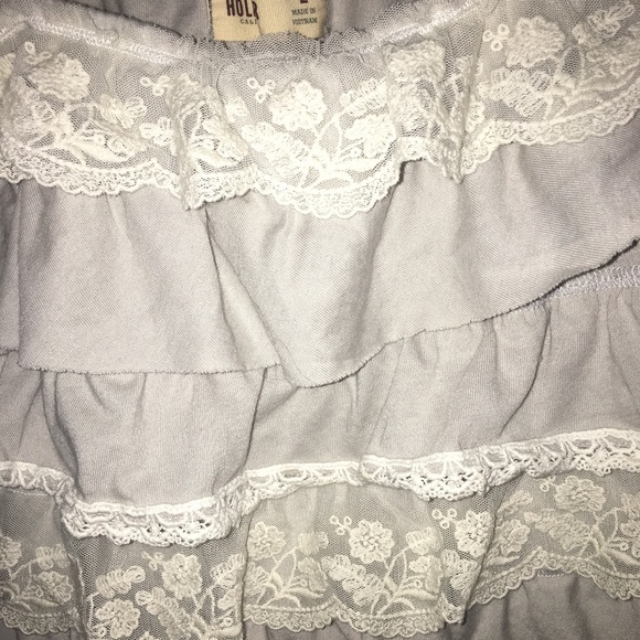 Hollister Ruffled Tank Top - Picture 3 of 4